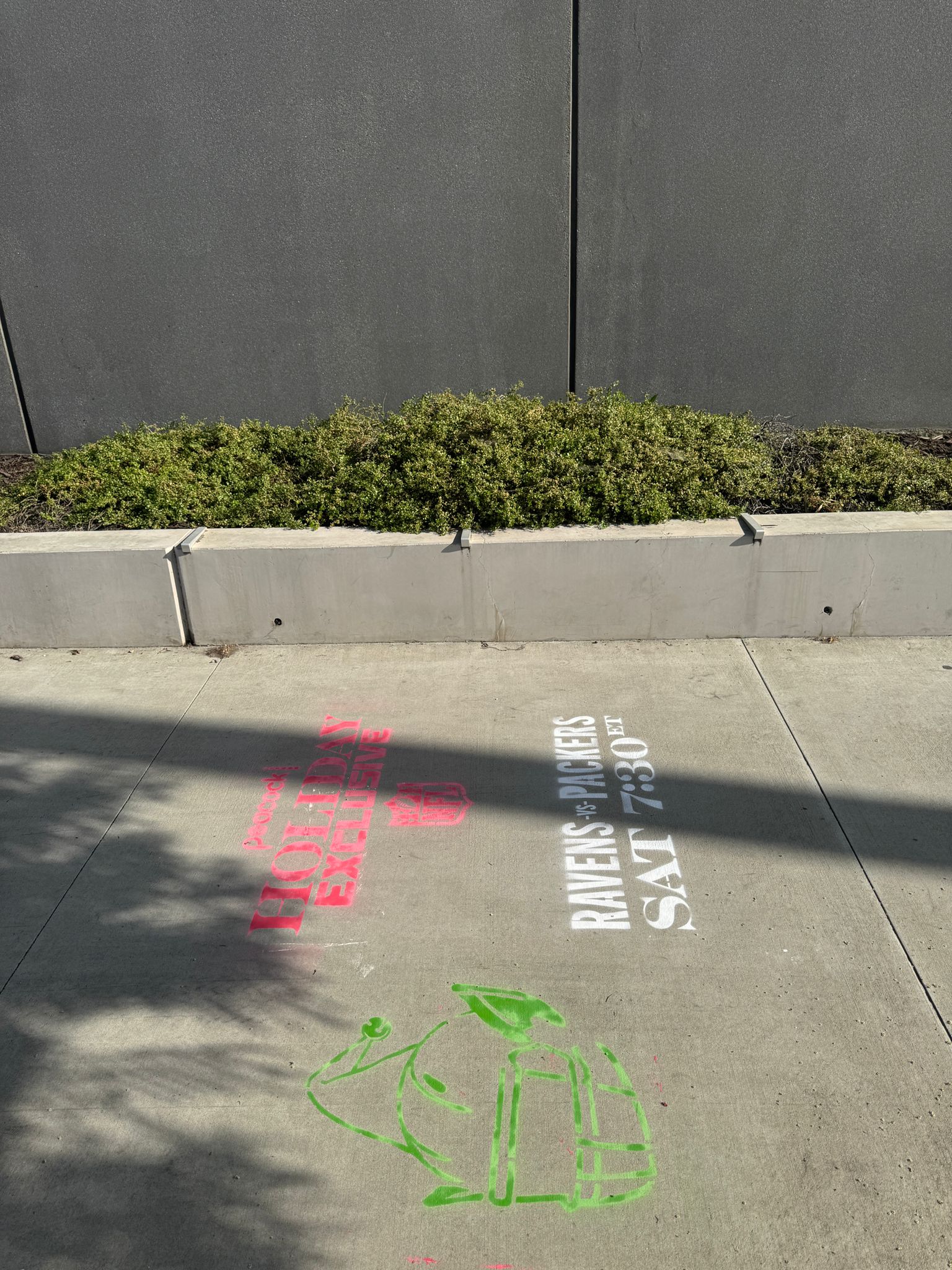 Stencil 8.8 Arts District Hope St